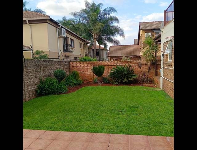 4 BEDROOM CLUSTER FOR SALE IN GLEN MARAIS